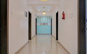 Satnam Inn Pimpri 4*